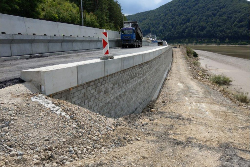  Referenčné stavby / ŽSR Púchov - Považská Teplá, SO 44.38.10.1 - foto