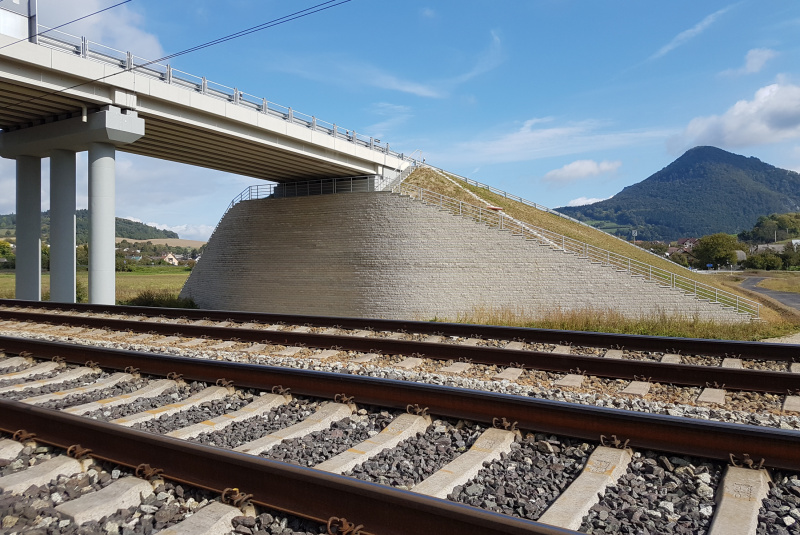  Referenčné stavby / ŽSR Púchov - Považská Teplá, SO 47.33.11 - foto